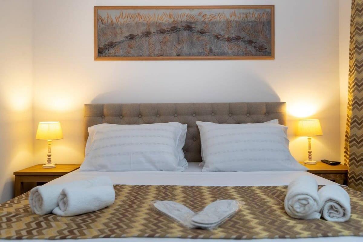 Wehost Liberty Square Apartments Tbilisi Esterno foto